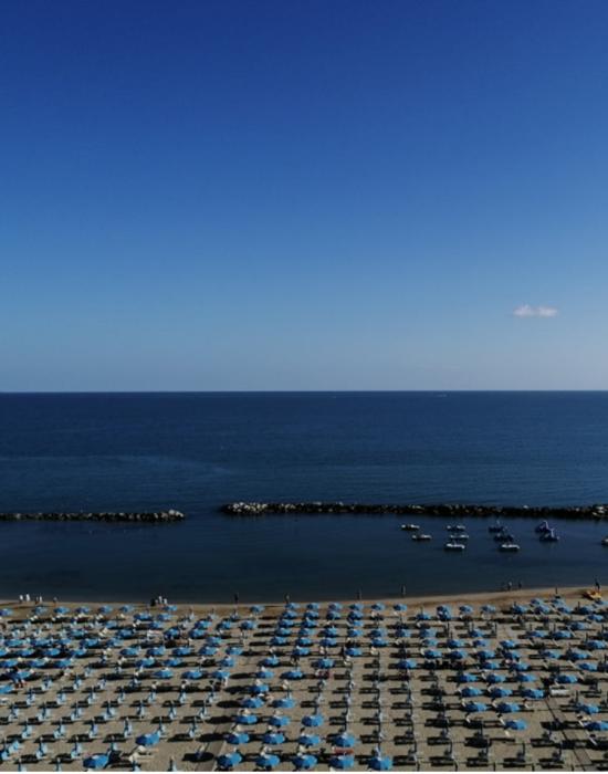 hotelnegrescocattolica en early-booking-offer-hotel-cattolica-with-pool 018